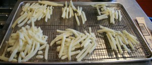 We blanched fries for 6 lengths of time: between 5 minutes 20 seconds and 20 minutes.